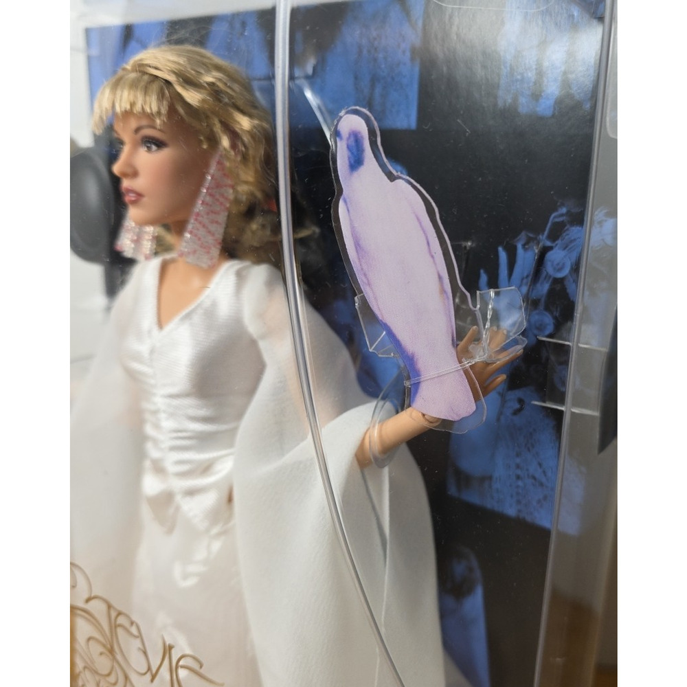 Barbie Stevie Nicks Bella Donna Doll In White Dress New Sealed IN HAND - Picture 7 of 16